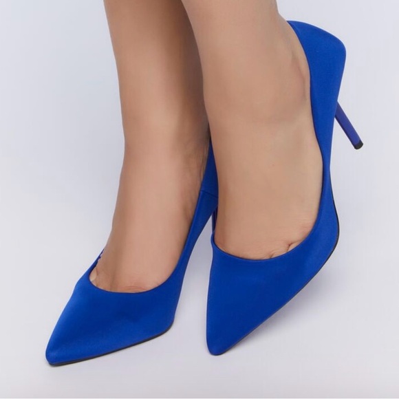 COBALT BLUE LUSTROUS POINTED TOE PUMPS - Picture 2 of 4